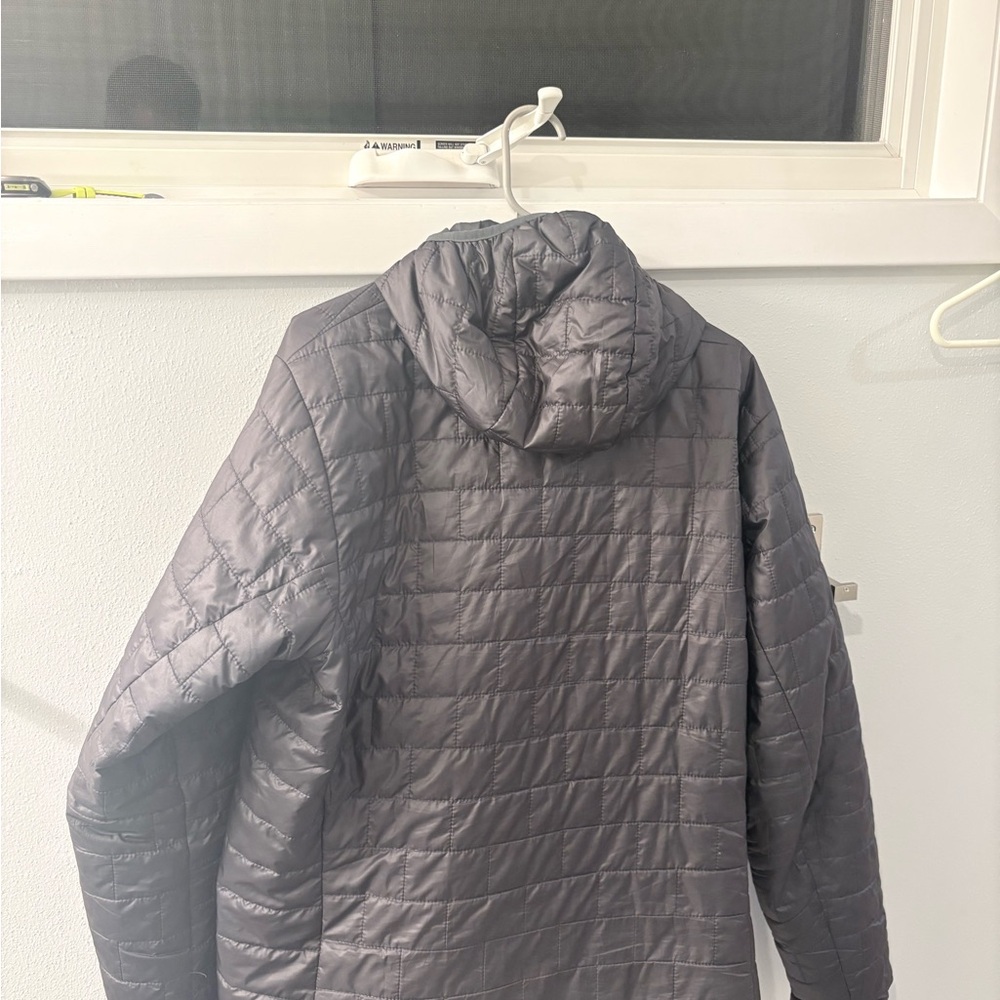 Patagonia Charcoal Nanopuff hooded Jacket - Picture 2 of 3